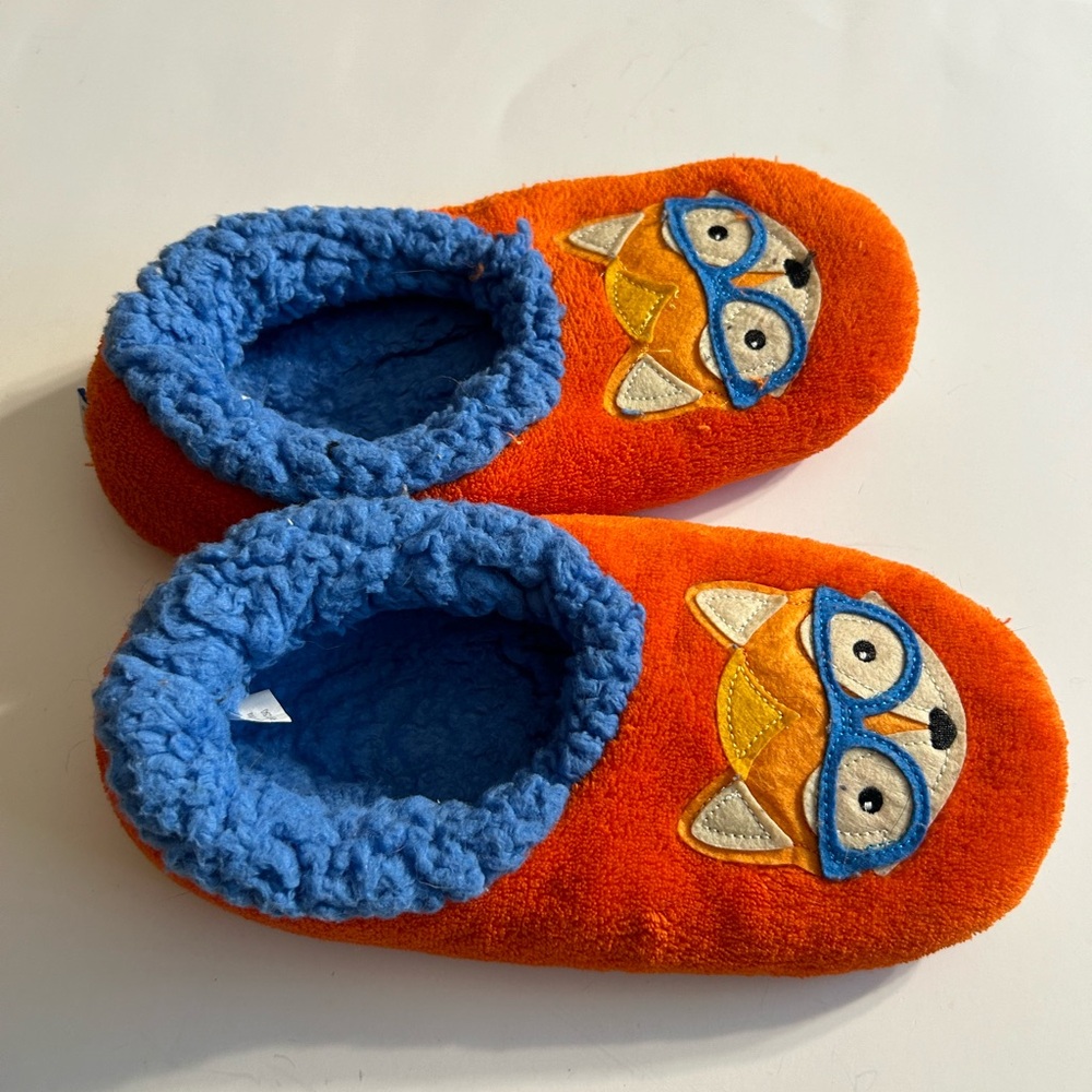 SNOOZIES! FOX WITH BLUE GLASSES ORANGE &  BLUE  SLIPPERS KIDS/ADULTS SIZE MEDIUM